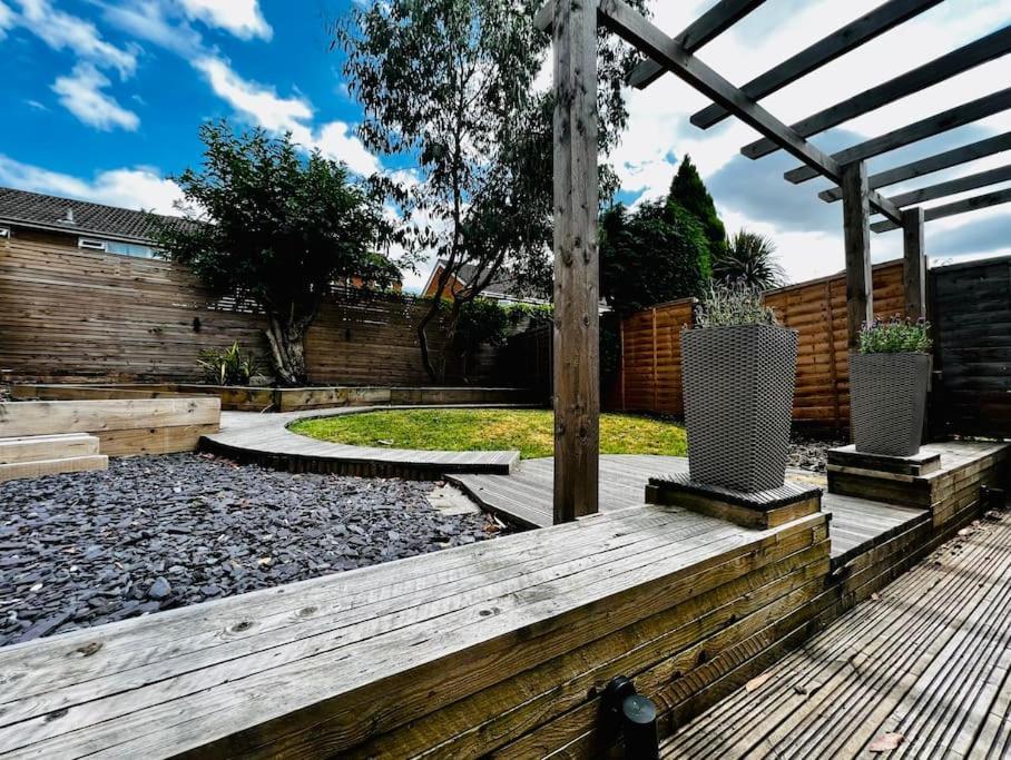 Villa Entire Modern House In Tamworth - 2 Double Beds + Free Parking Exterior foto